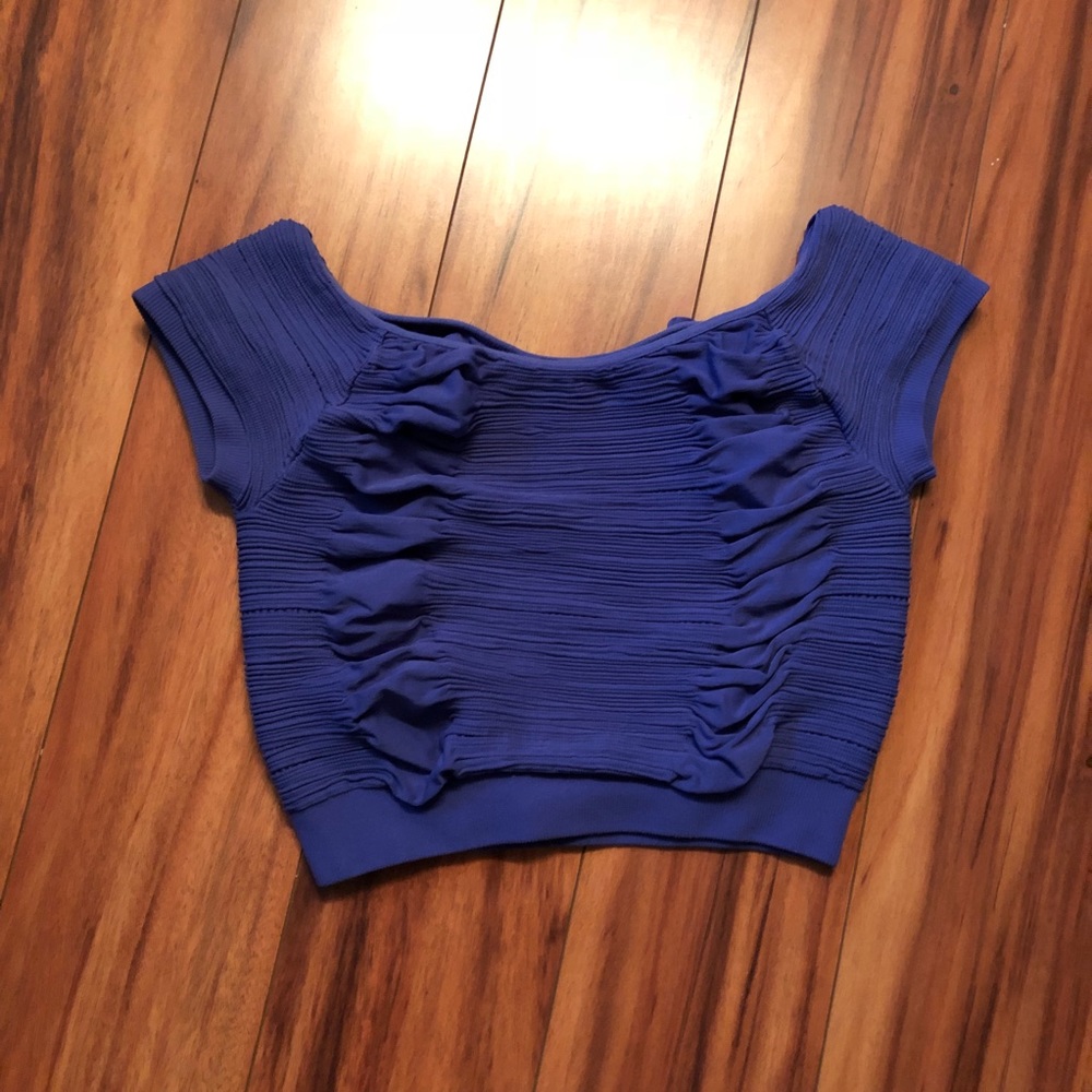 Bebe crop top